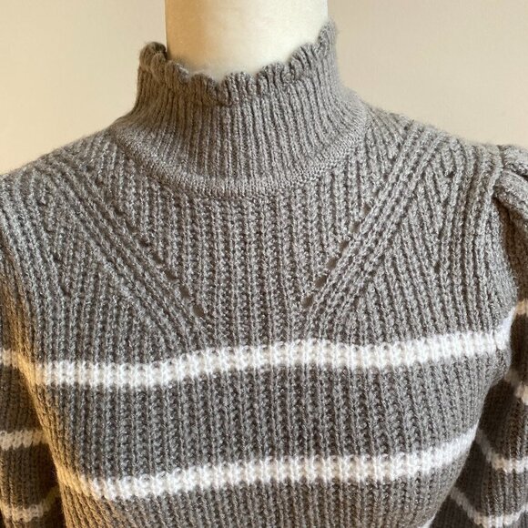 𝅺FEMME By Design BNWOT Scalloped Mock Neck Striped Sweater Small - Picture 3 of 8